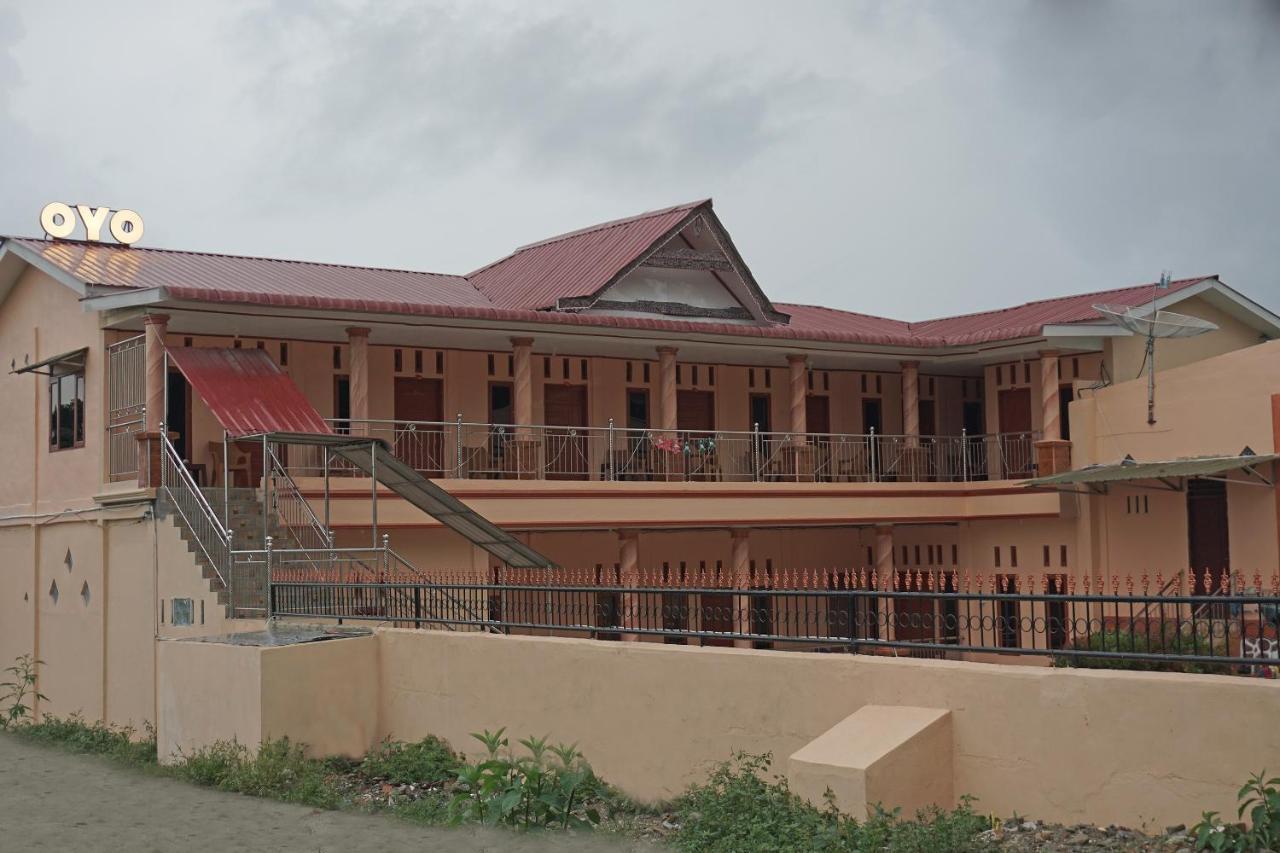 Oyo 2635 Ramos Inn Sinapuran Bagian luar foto