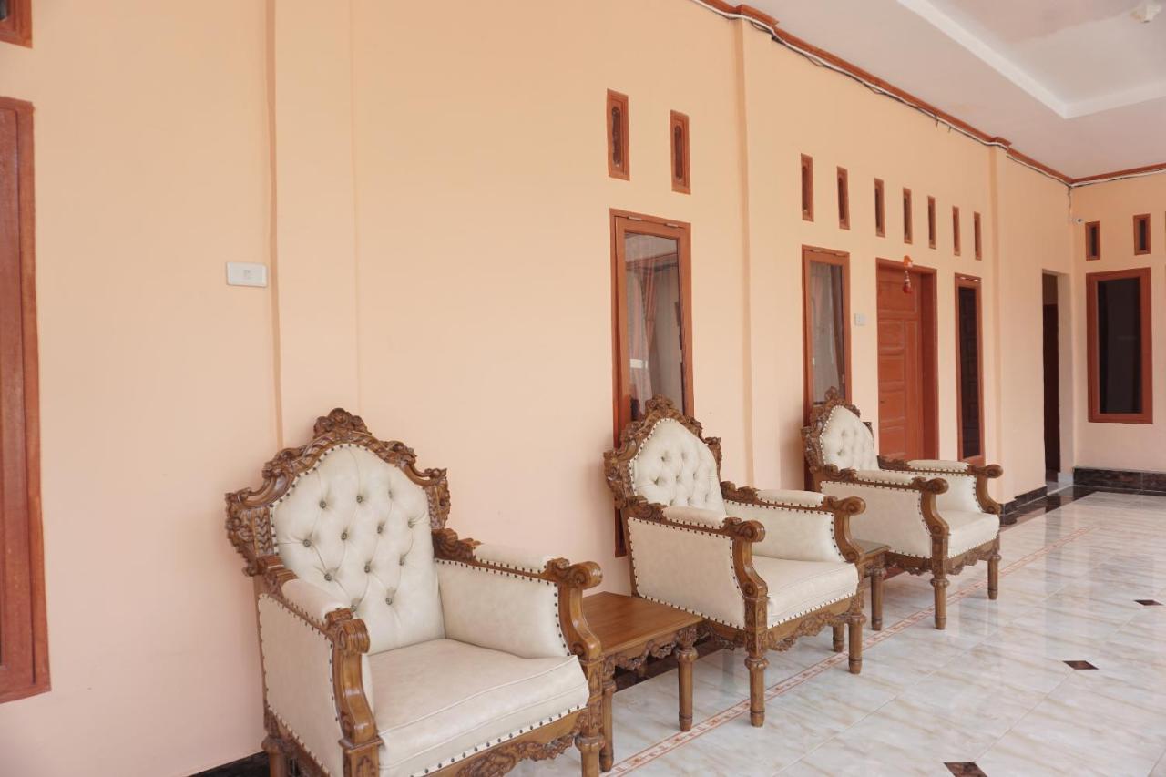 Oyo 2635 Ramos Inn Sinapuran Bagian luar foto