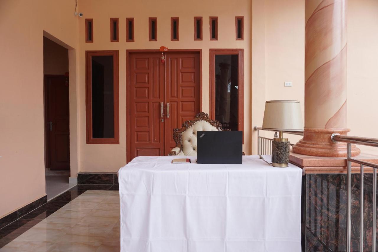 Oyo 2635 Ramos Inn Sinapuran Bagian luar foto