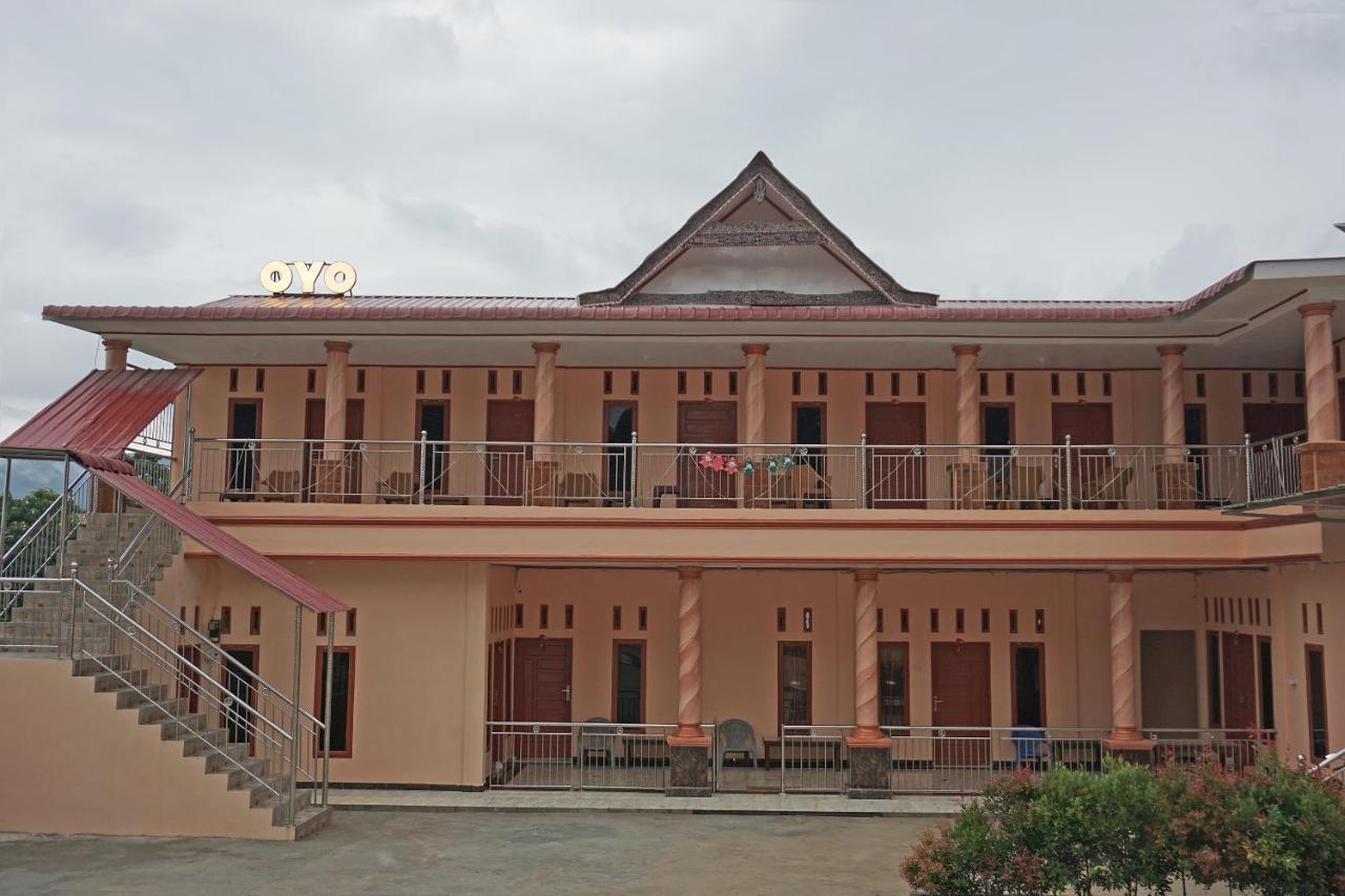 Oyo 2635 Ramos Inn Sinapuran Bagian luar foto