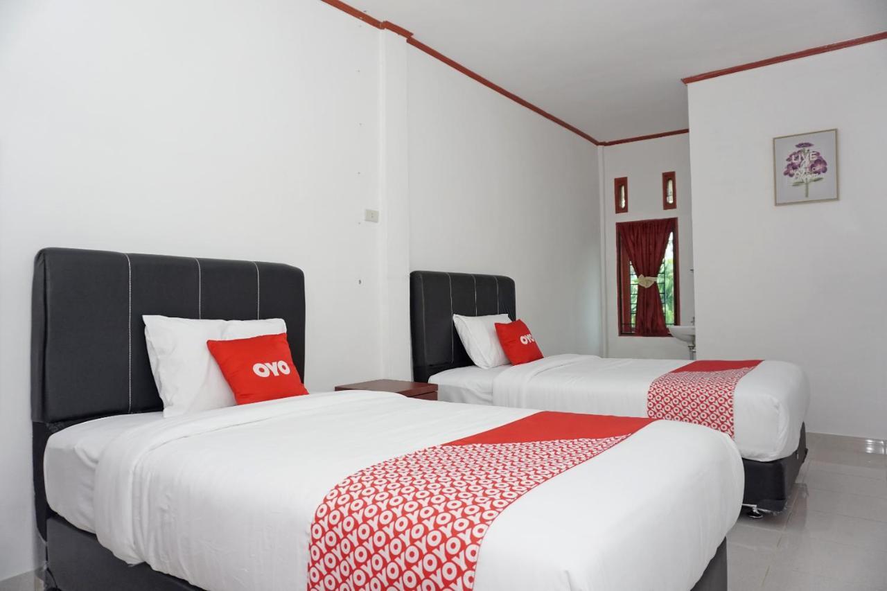 Oyo 2635 Ramos Inn Sinapuran Bagian luar foto