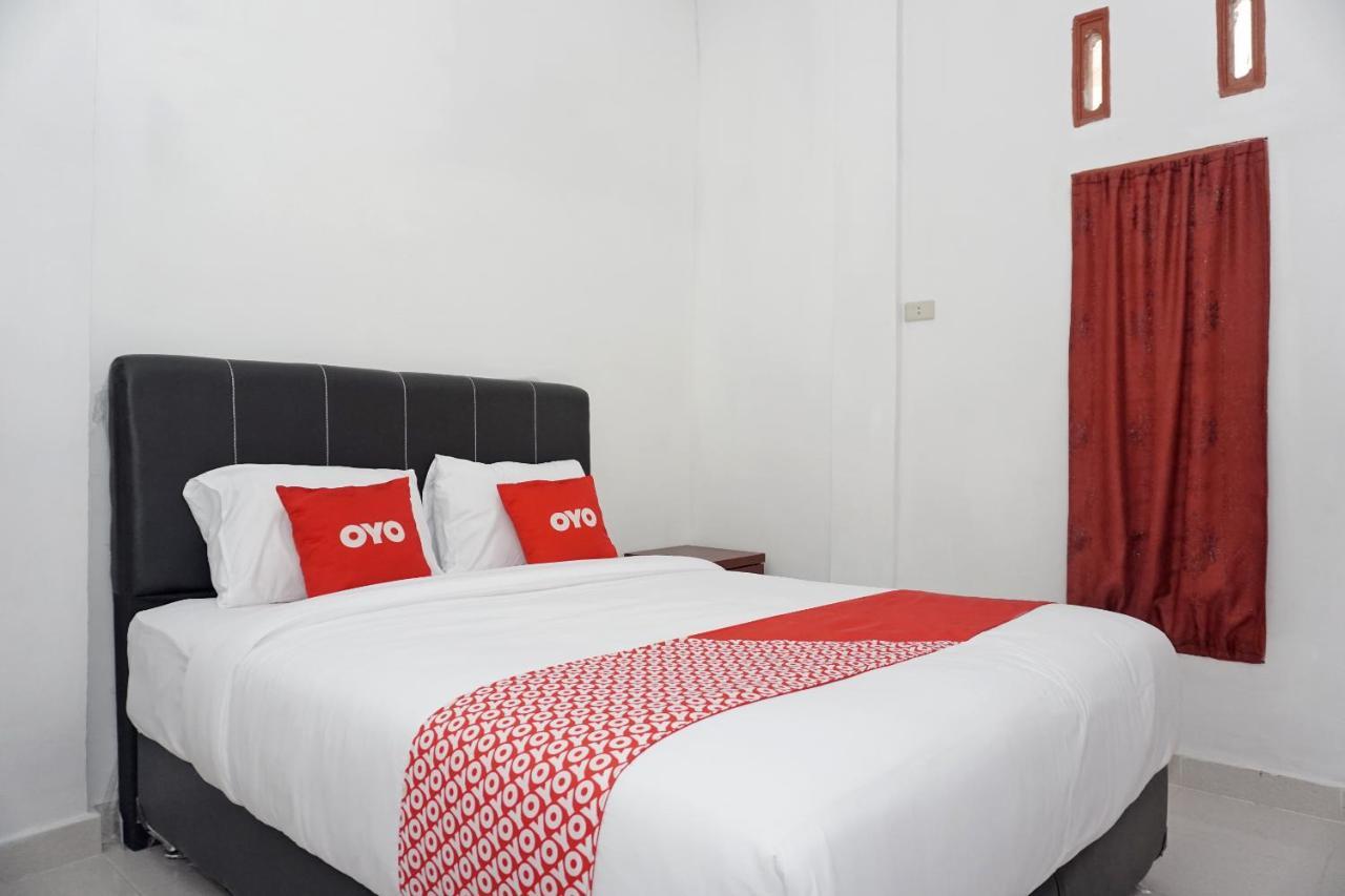 Oyo 2635 Ramos Inn Sinapuran Bagian luar foto